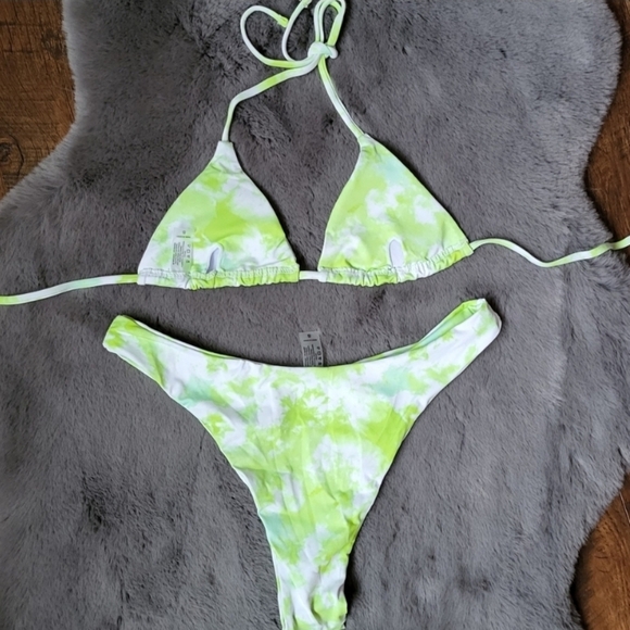 Triangle Tie Dye 3 Piece Bikini Set with Skirt Swimsuit - Picture 11 of 12